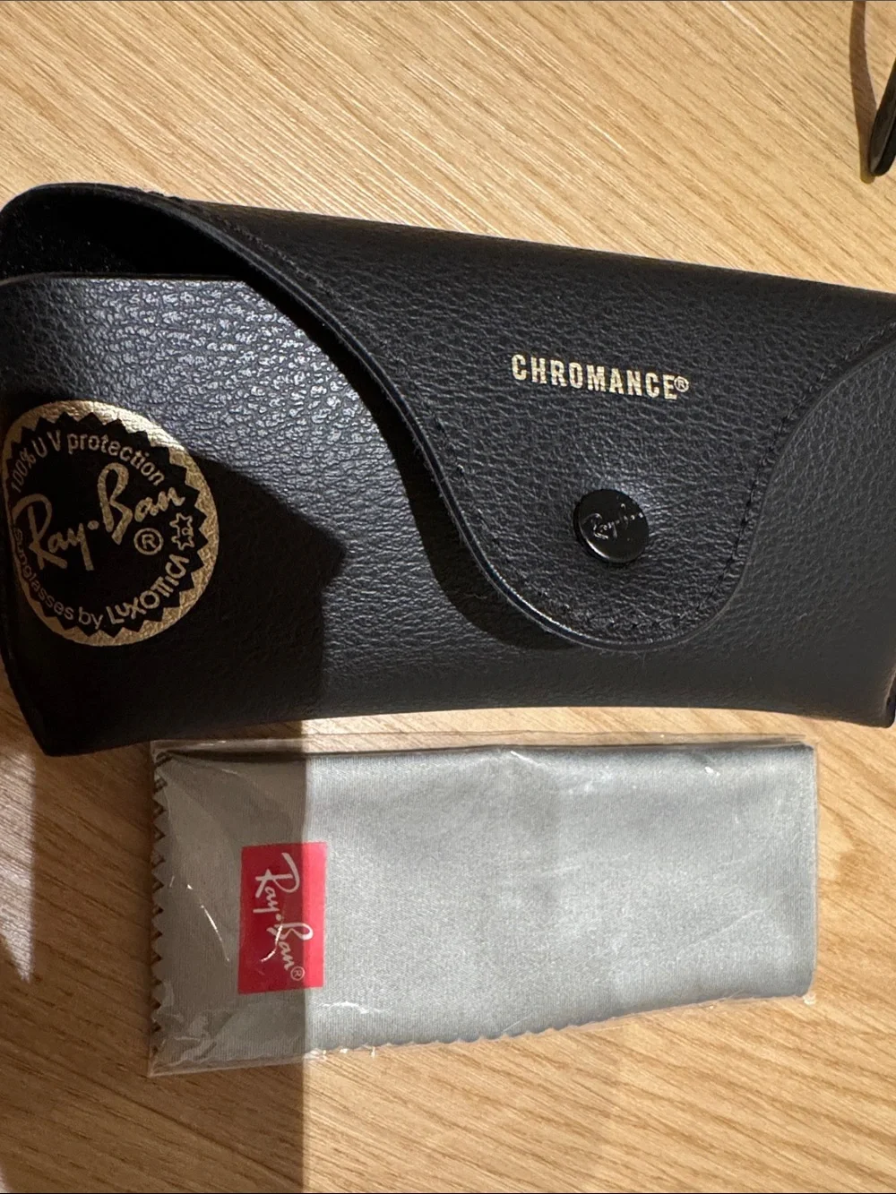 Ray-Ban Black Sunglass 4264 Style Polarized
